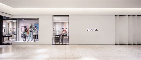 CHANEL HOLT RENFREW Calgary .